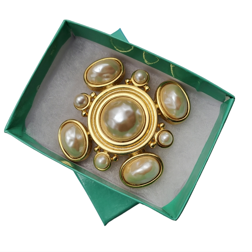 Givenchy Brooch - Picture 2 of 6